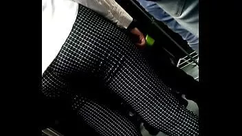 Abspielen Heißer Spandex schön Teil 1 in der U-Bahn