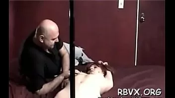 تشغيل قررت حبيبته وانتون أن تظهر لها اللعاب المثيرة
