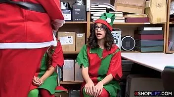 Afspelen Elfen van de kerstman elle voneva en latina harmonie wonder werden een beetje ondeugend