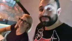 Afspelen Echte blonde MILF Nicoly Mattos wordt wild met Lukas Zaad: pijpbeurt, poesjelikken en meer