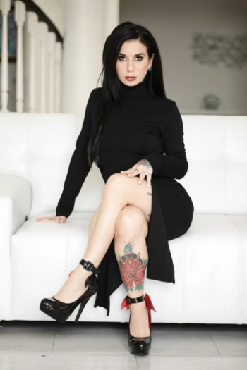 قناة Joanna Angel