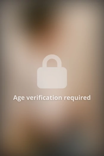 قناة Nicole Black